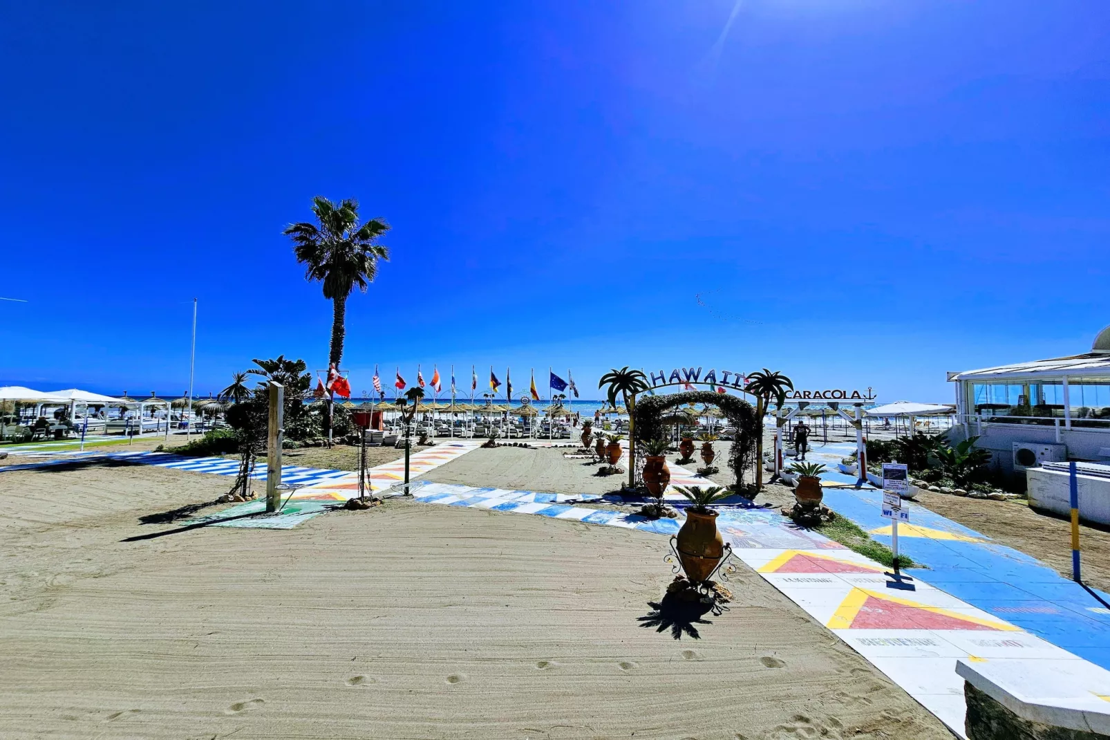 CT 394 - Faro's Beach & Town - Torremolinos-Areas within 1km in summer