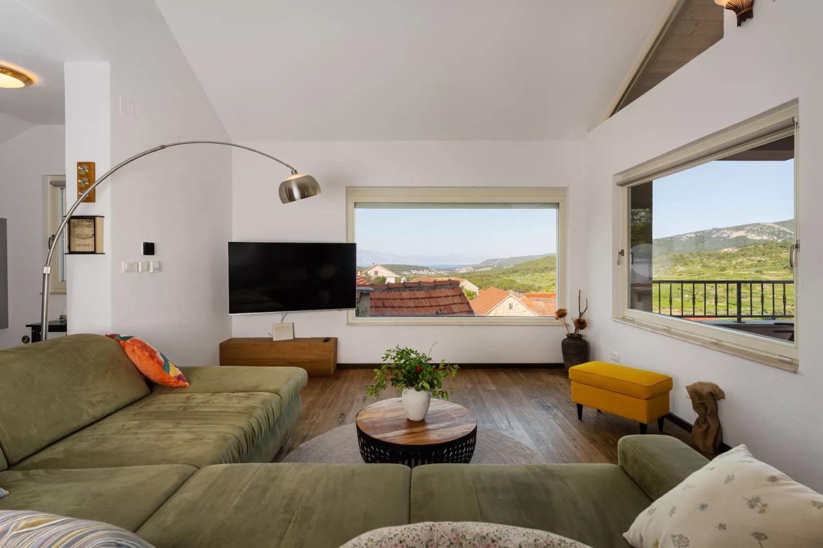 Sea view Villa Amaria-Living room