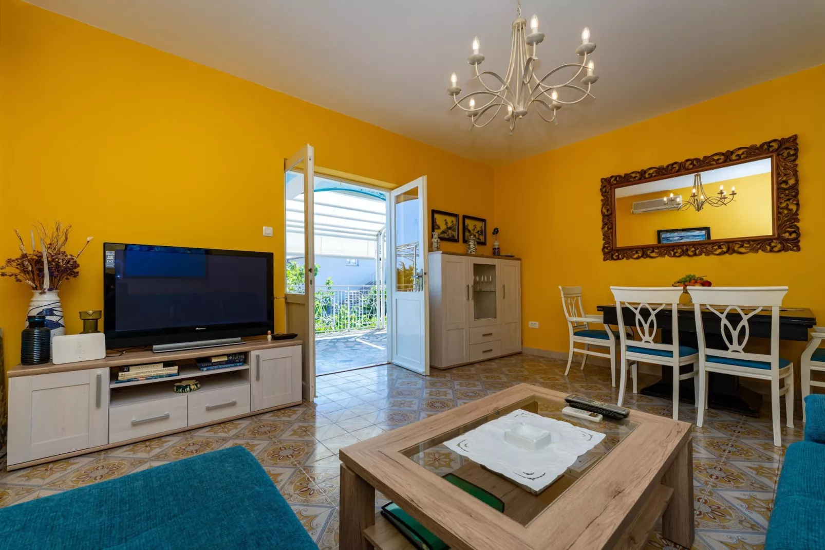 Vacation house Maslenica-Living room