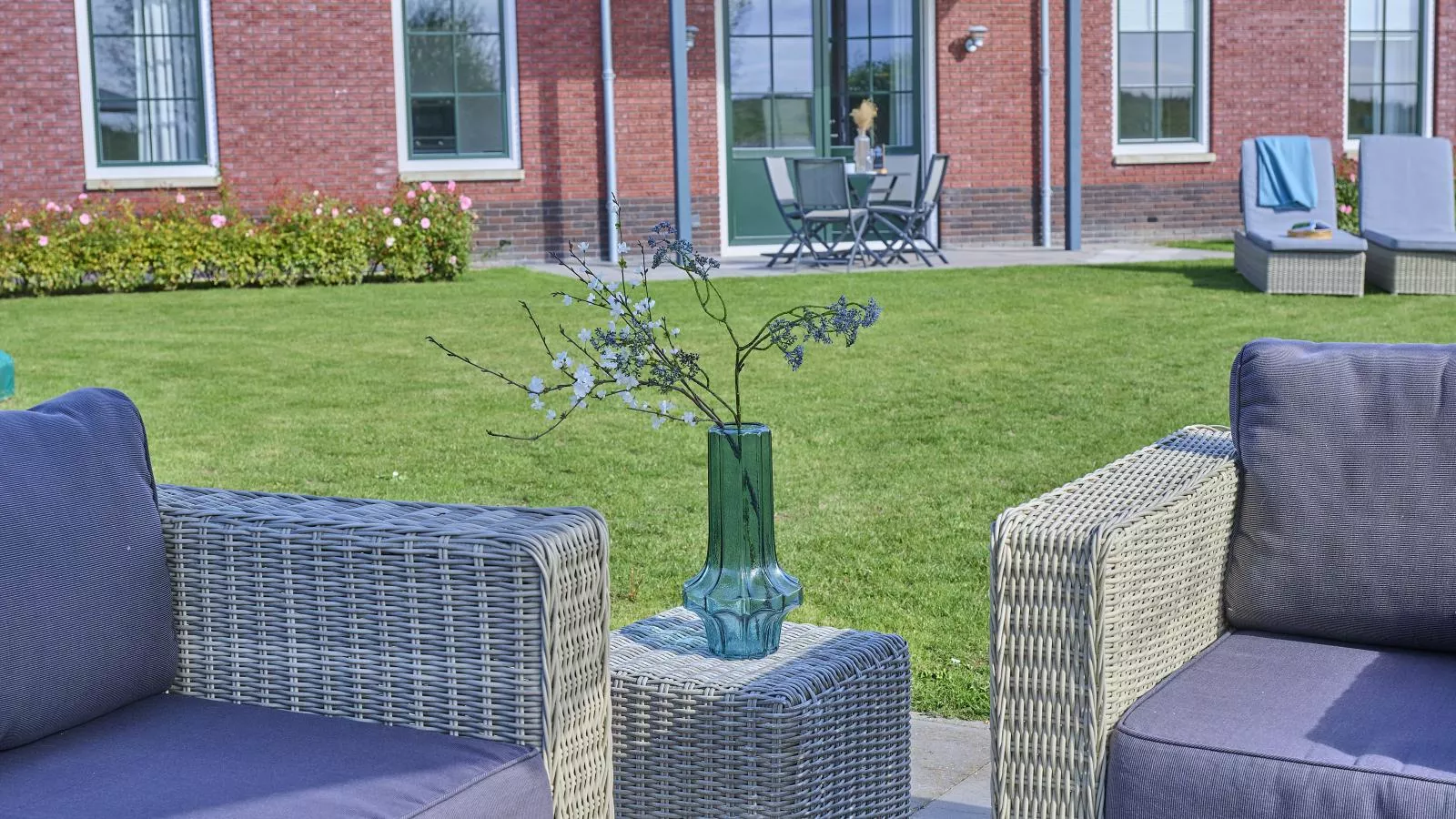 SeaLuxe Residence 27C-Jardins en été