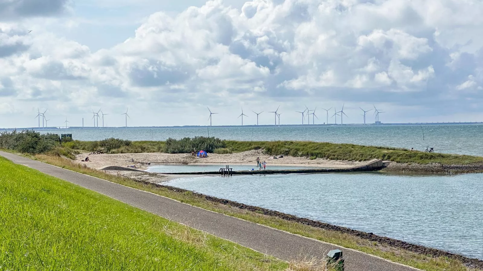 Sauna Zee 27H-Areas within 1km in summer