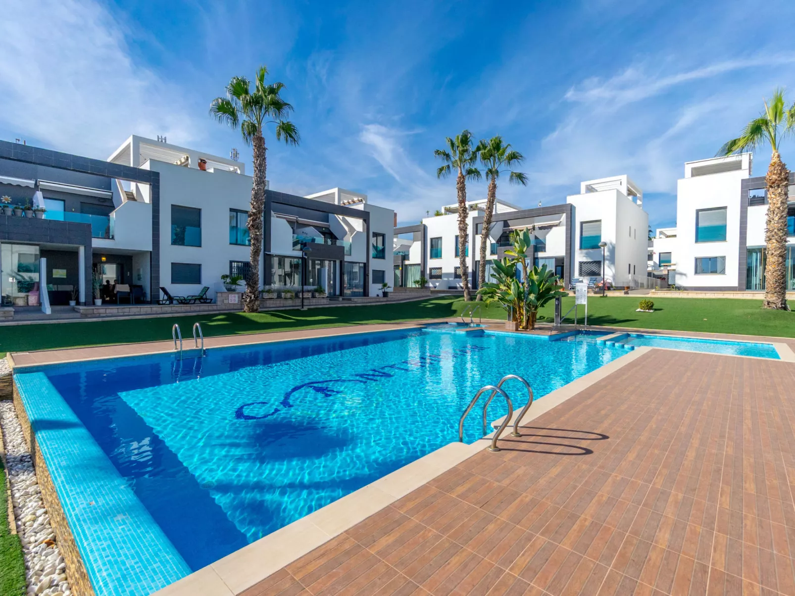 Oasis Beach 1-Draußen