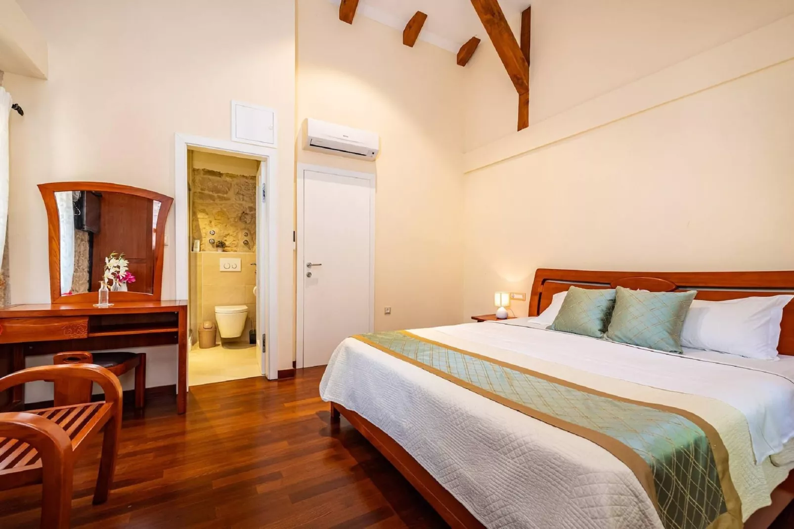 Authentic Villa Zvonko-Schlafzimmer