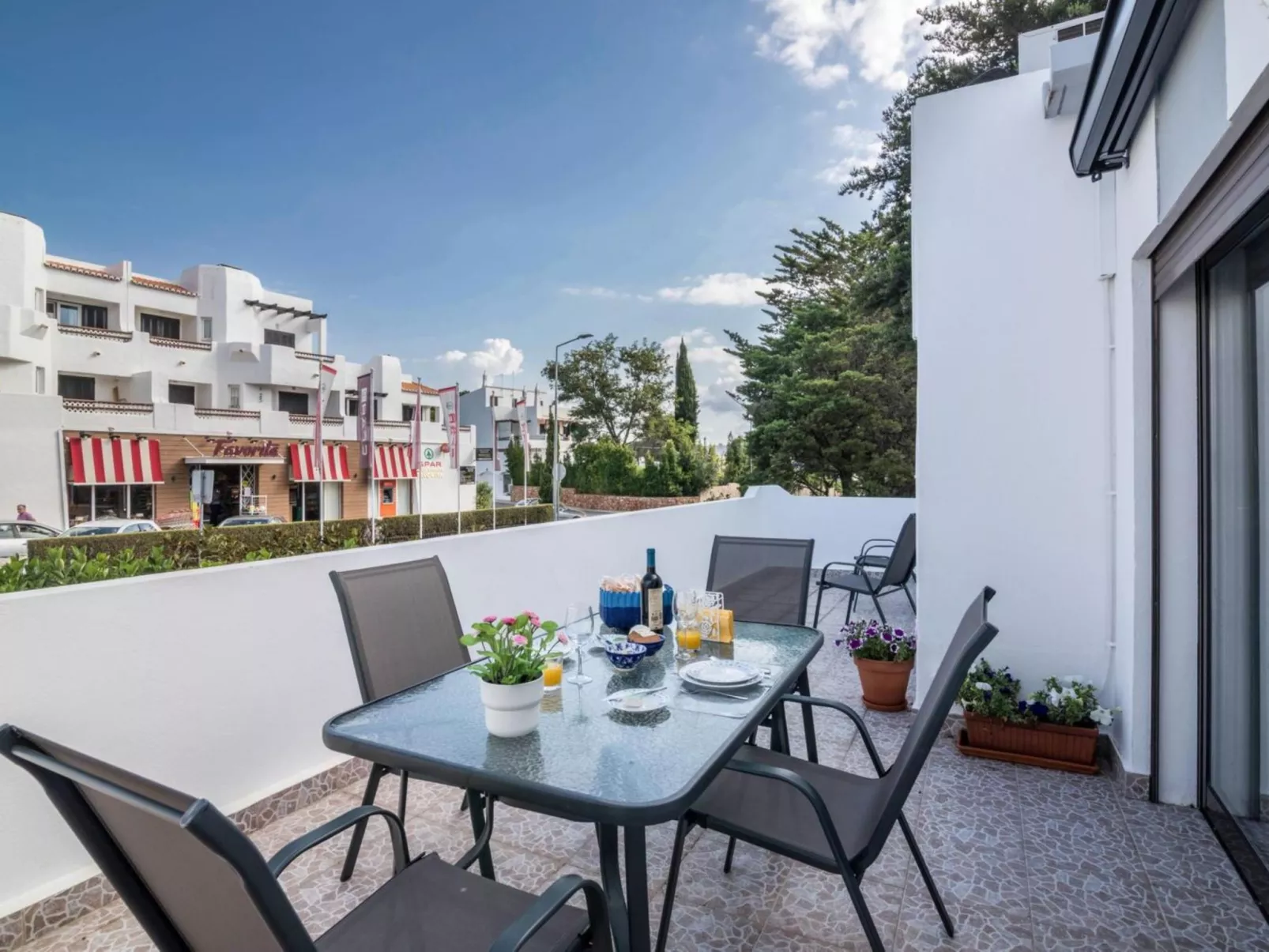 Patrick - Sunny Way-Dehors