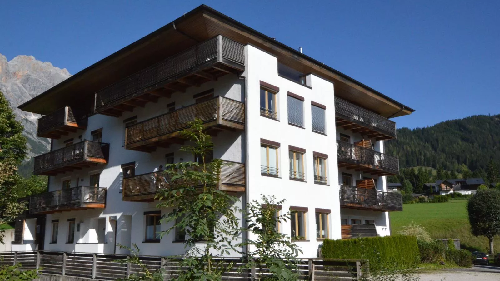 Kirchenstüberl-Außenbereich Sommer