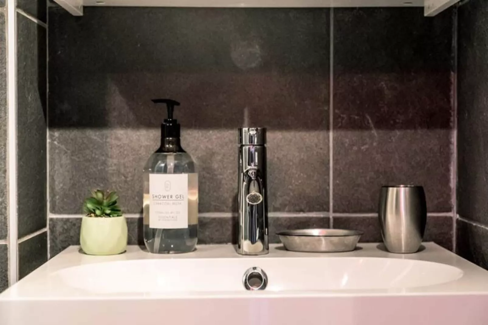 Slow Chalet Montblanc Soleil Sur Les Pistes Ascenseur Balcon, Vue, Parking-Untagged