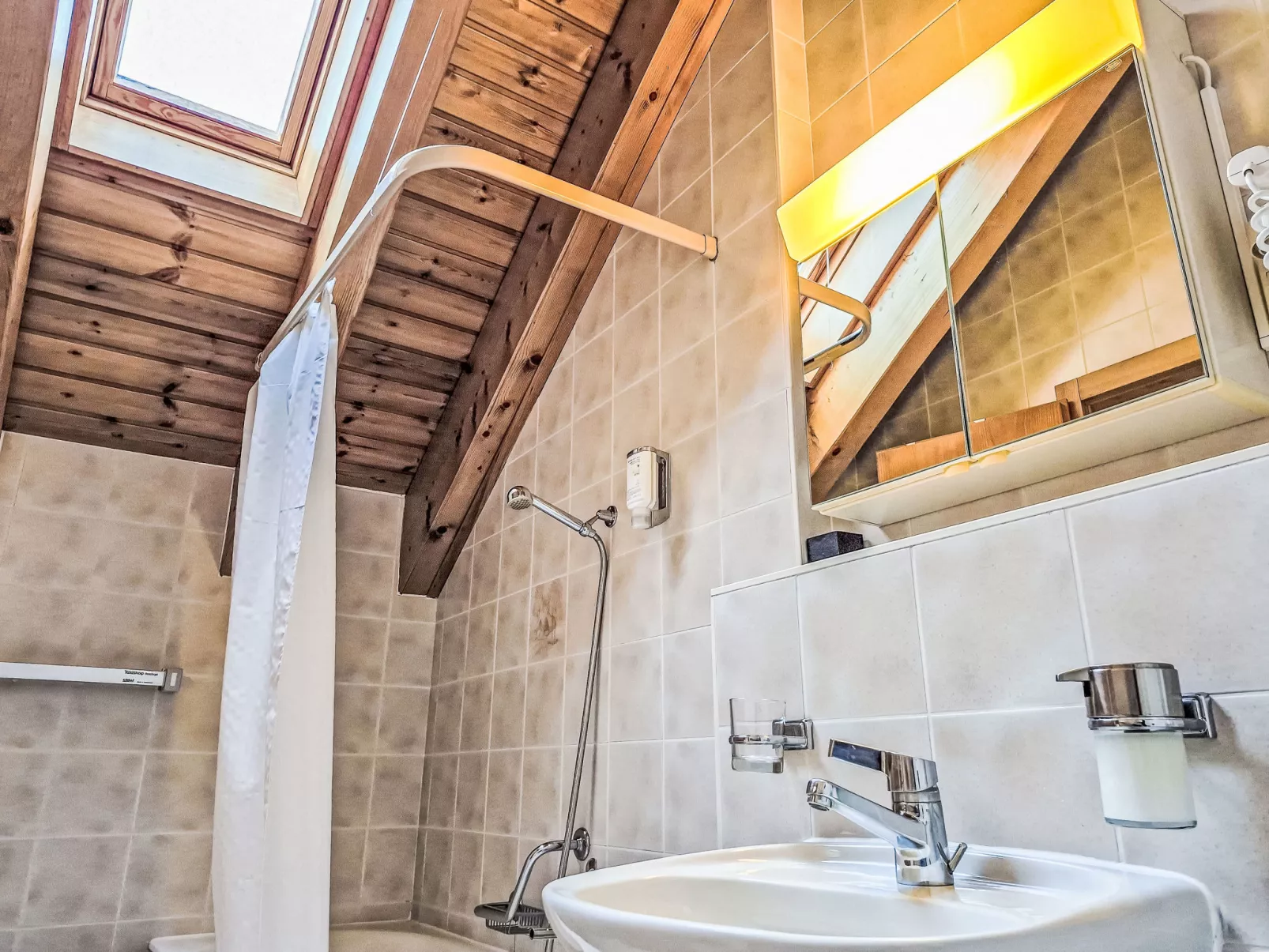 Les Thermalies 202-Inside