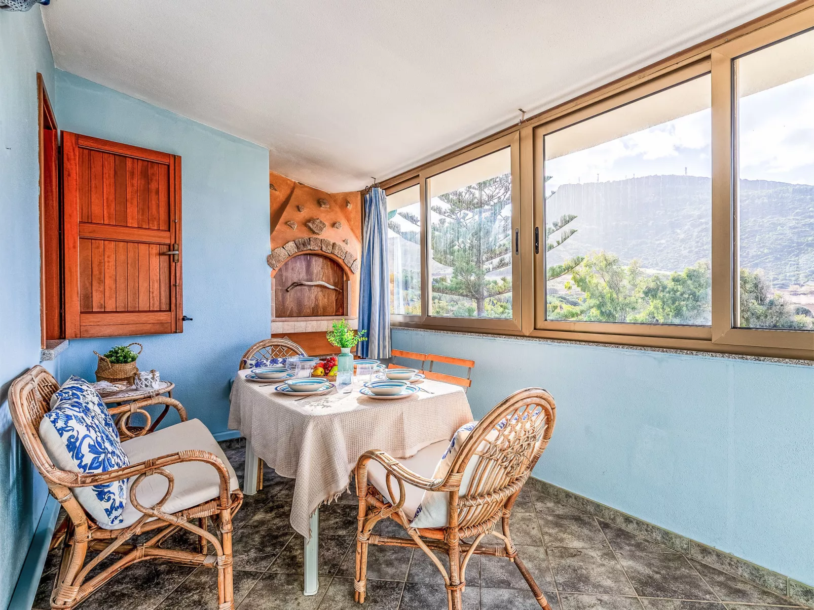 Su Sguardu 'e su Mari-Draußen