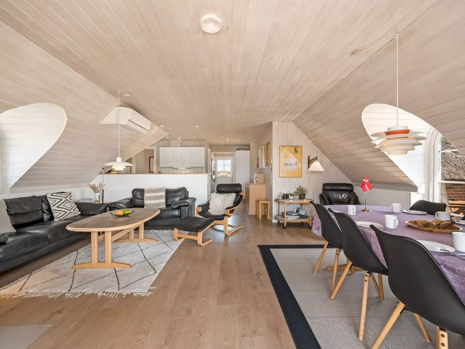 "Slava" - 250m from the sea-Inside