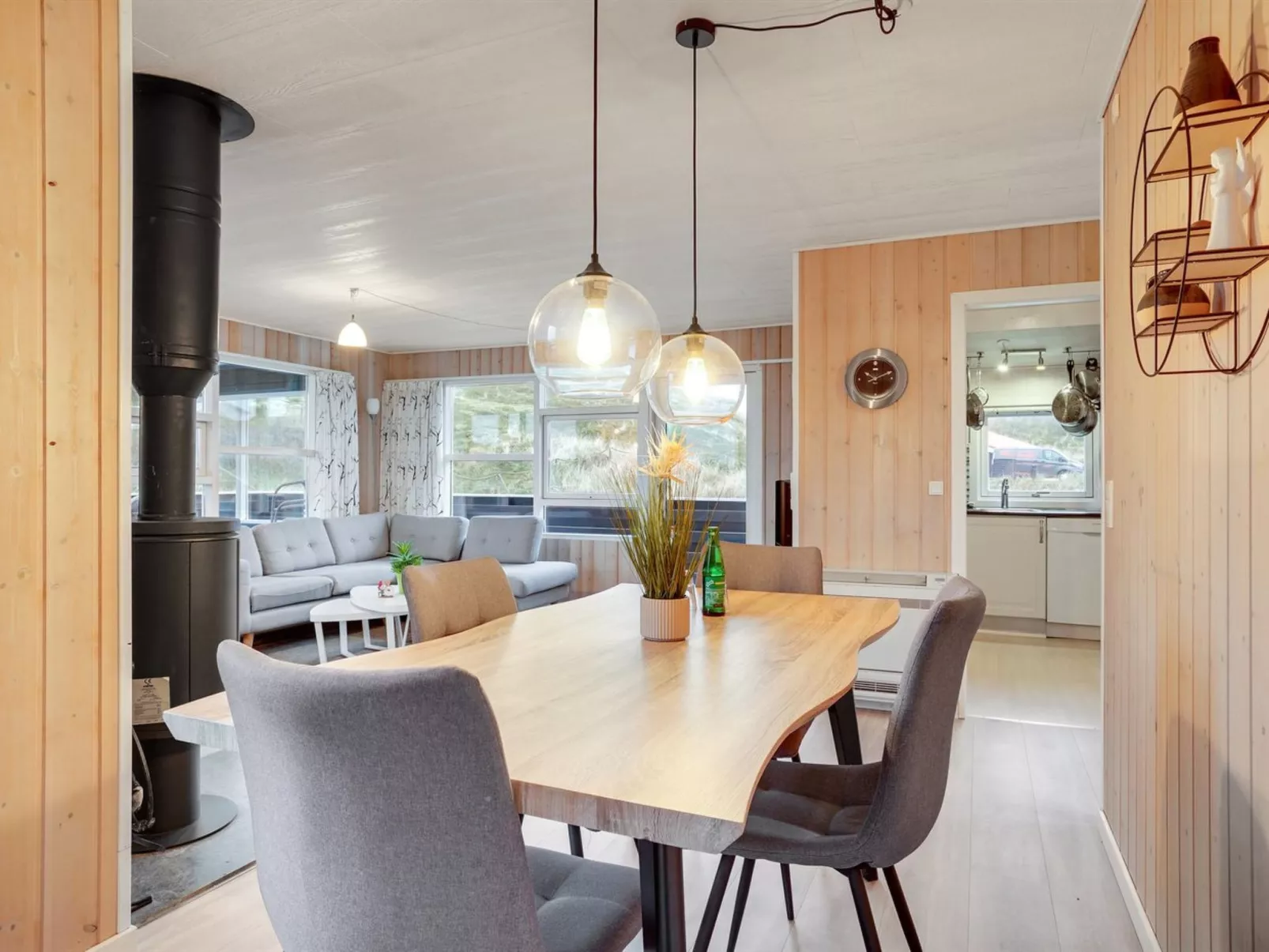 "Veetrikki" -  from the sea-Drinnen