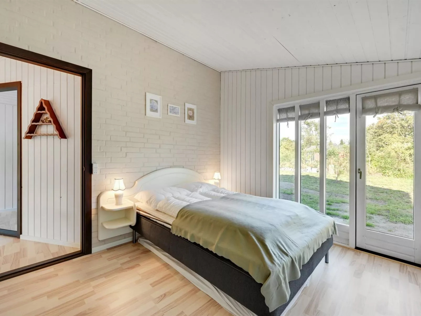 "Valdemar" - 350m to the fjord-Dedans