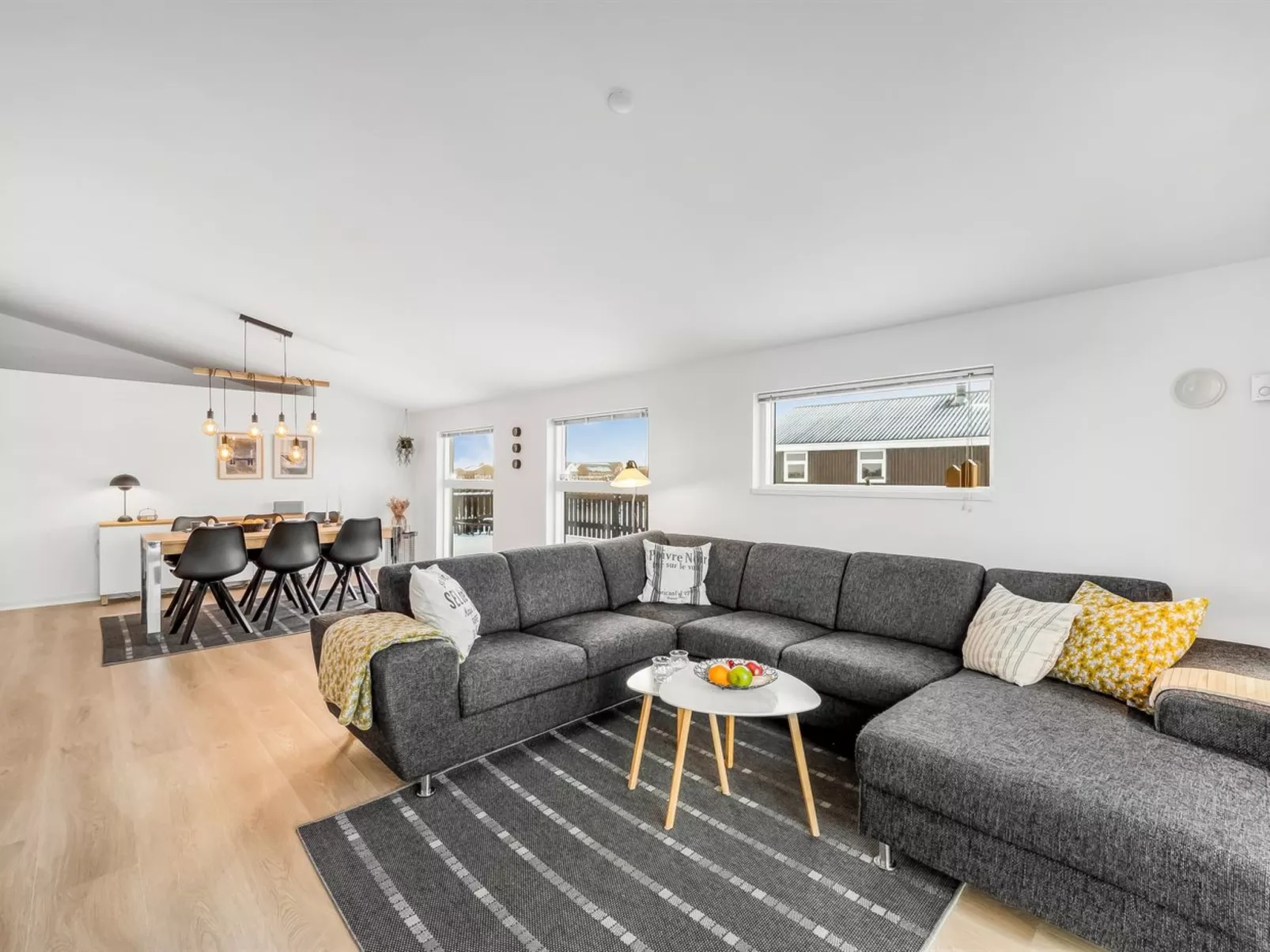 "Damaskin" - 300m from the sea-Drinnen