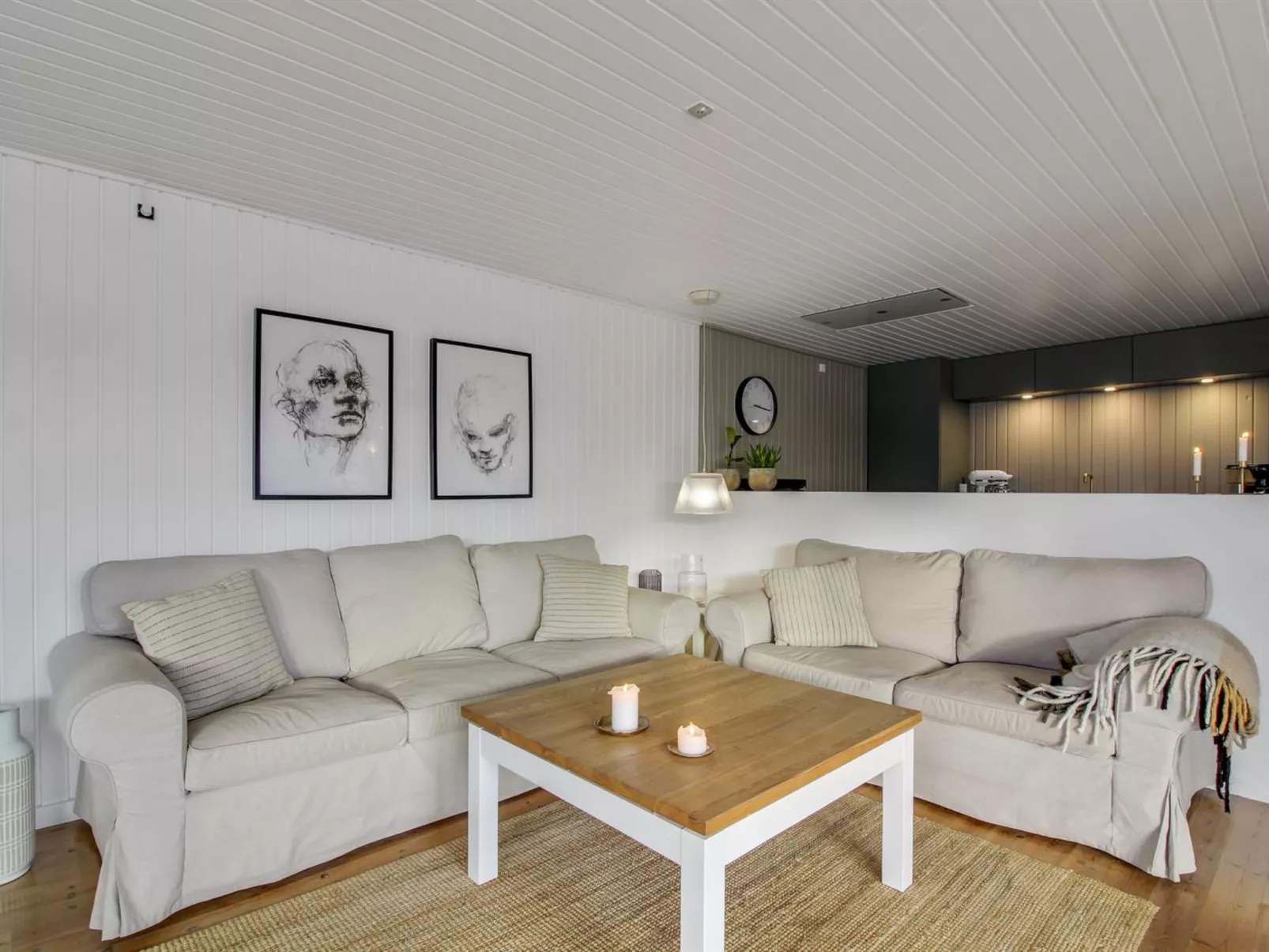 "Rutha" - 45m from the sea-Drinnen