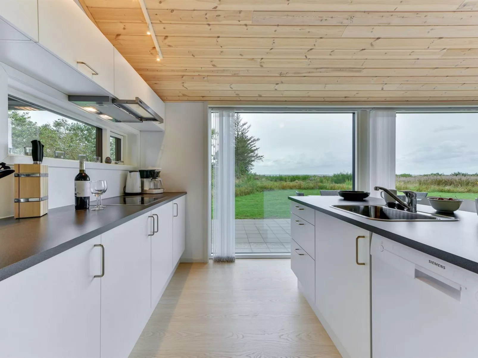 "Tindra" - 30m to the fjord-Dedans