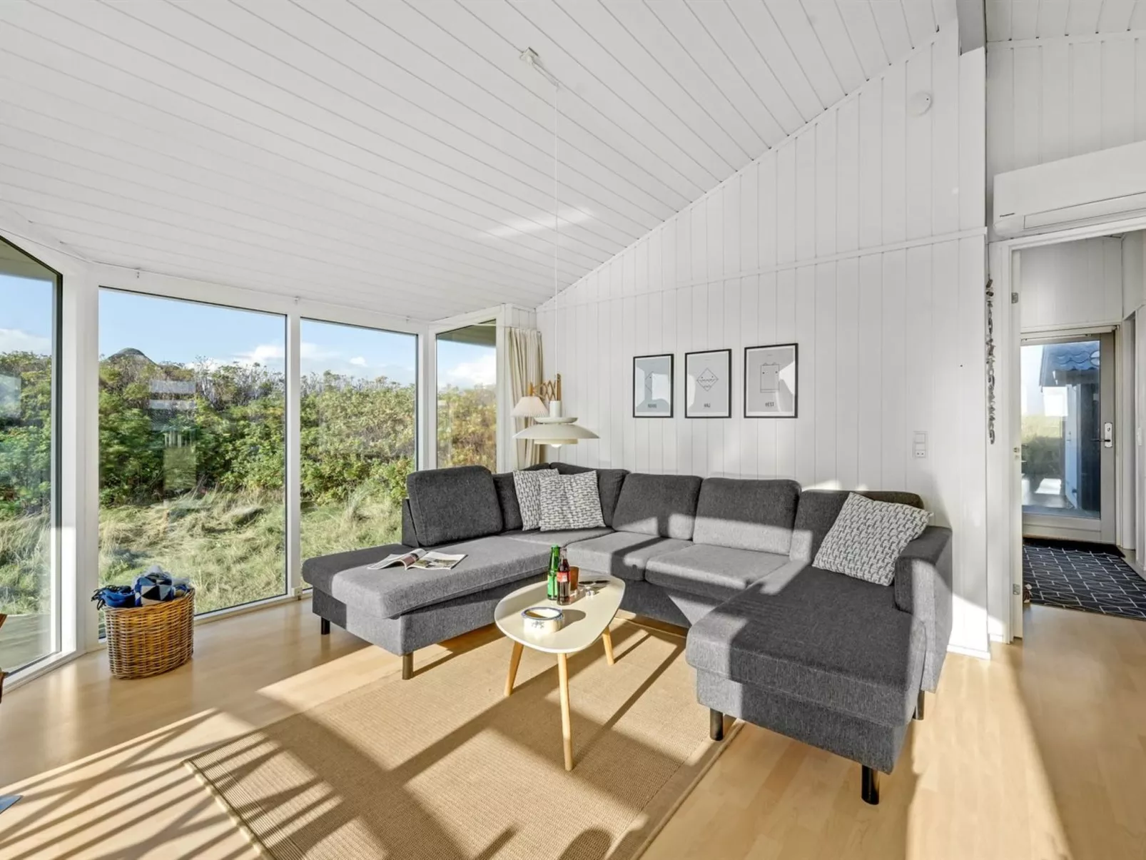 "Thorgny" -  from the sea-Dedans