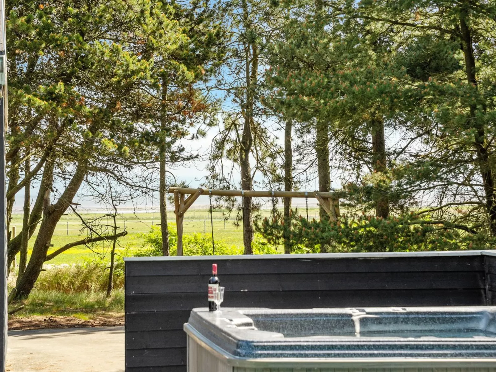 "Svanborg" - 3.7km from the sea-Dedans