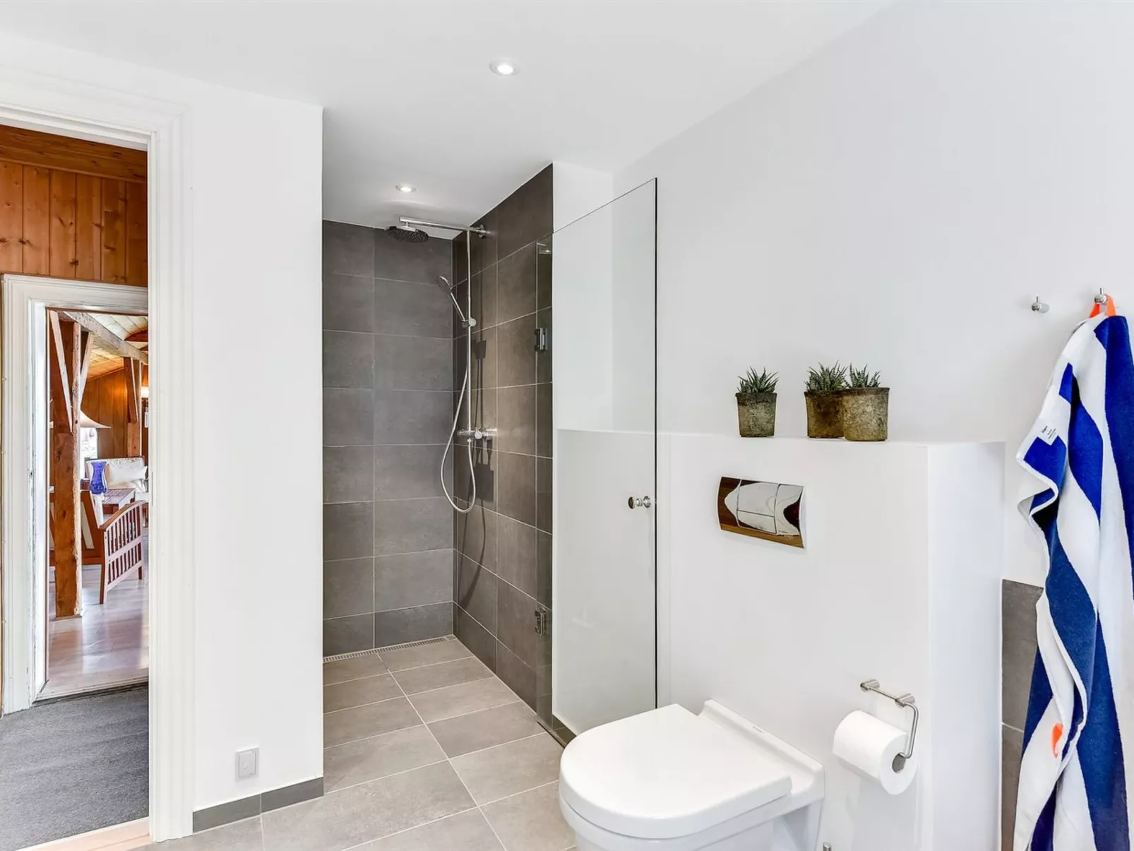 "Styrkar" - 4km from the sea-Dedans