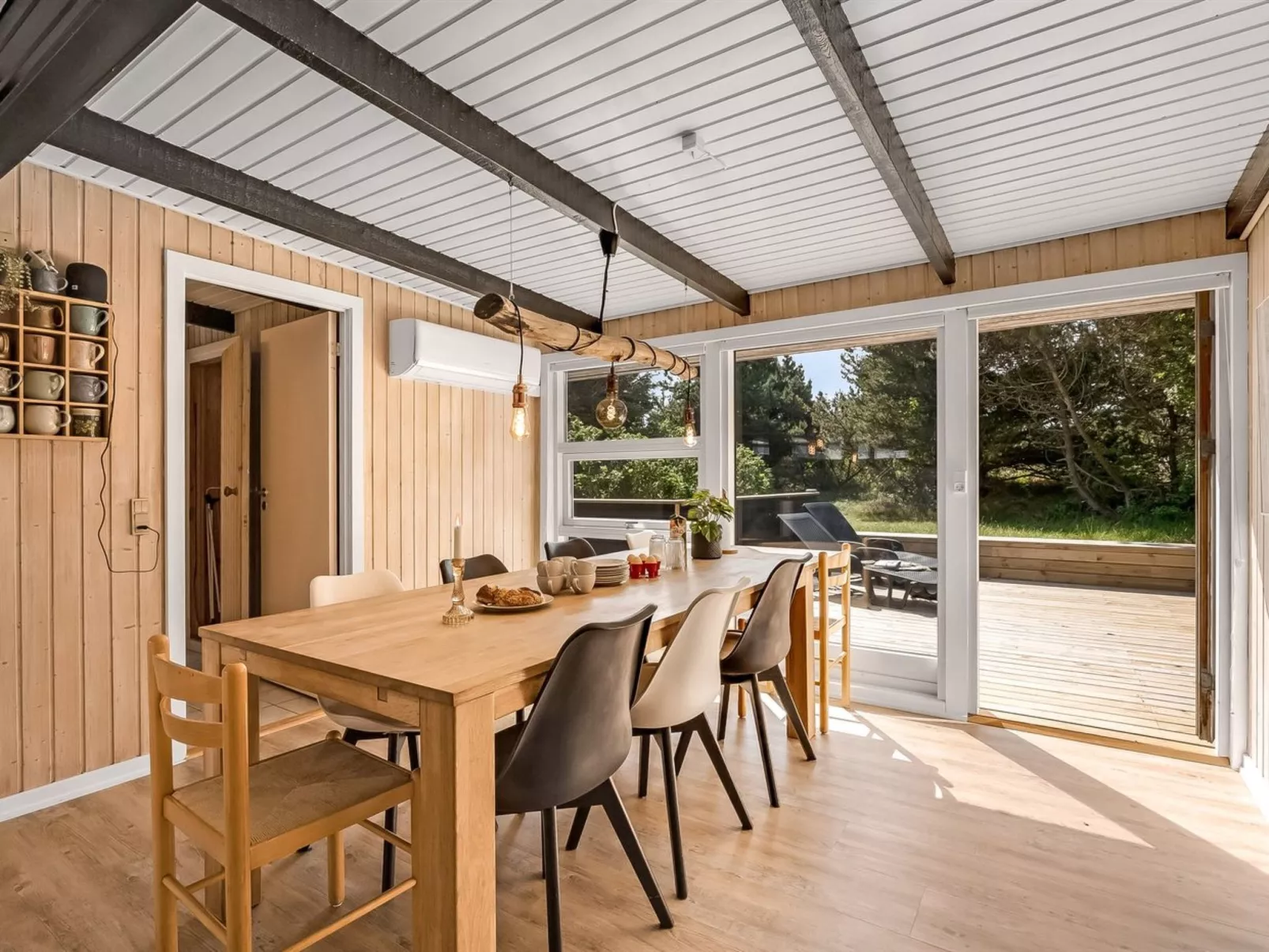 "Finne" - 800m from the sea-Inside