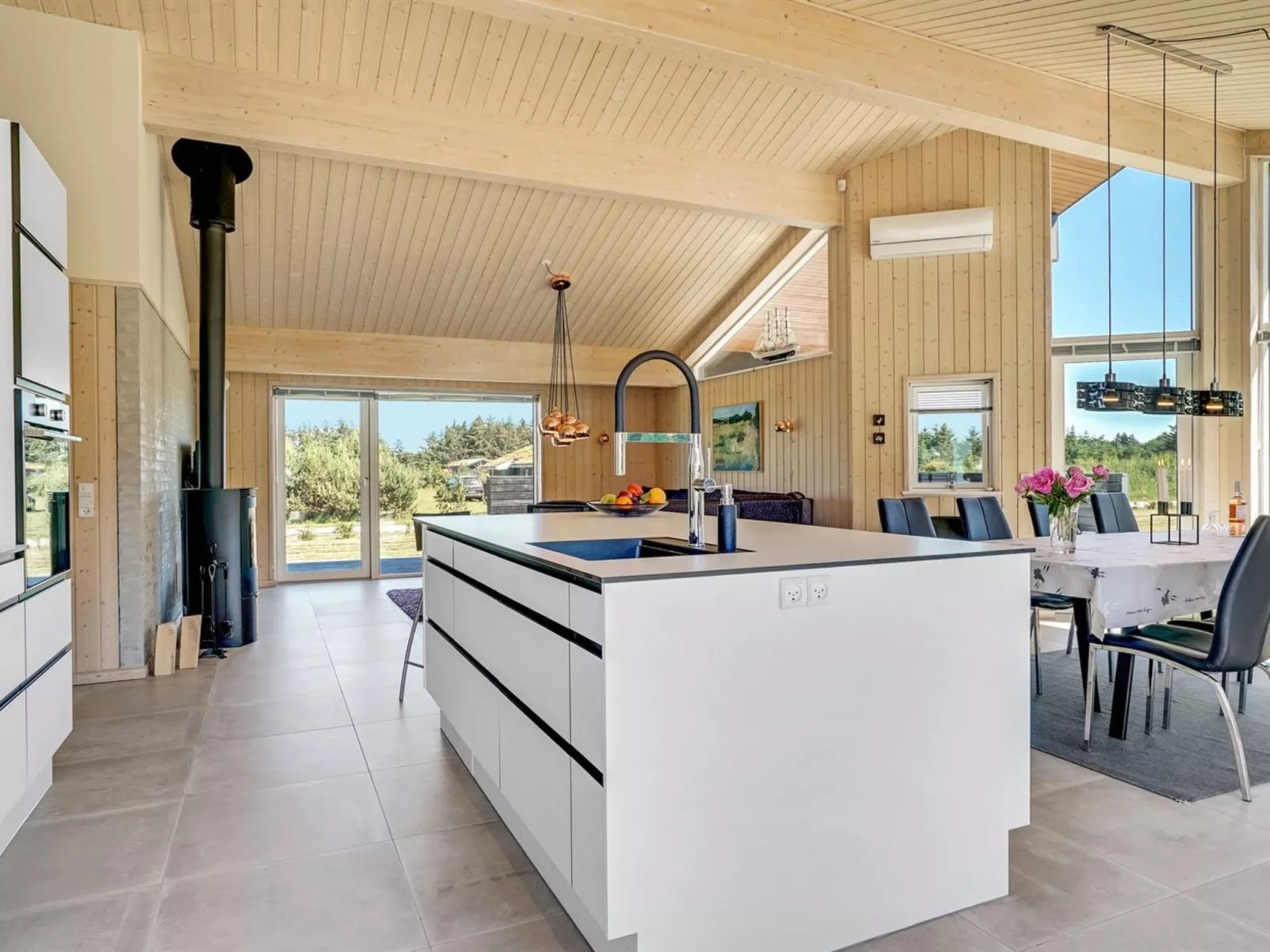 "Dorothe" - 1.4km from the sea-Dedans