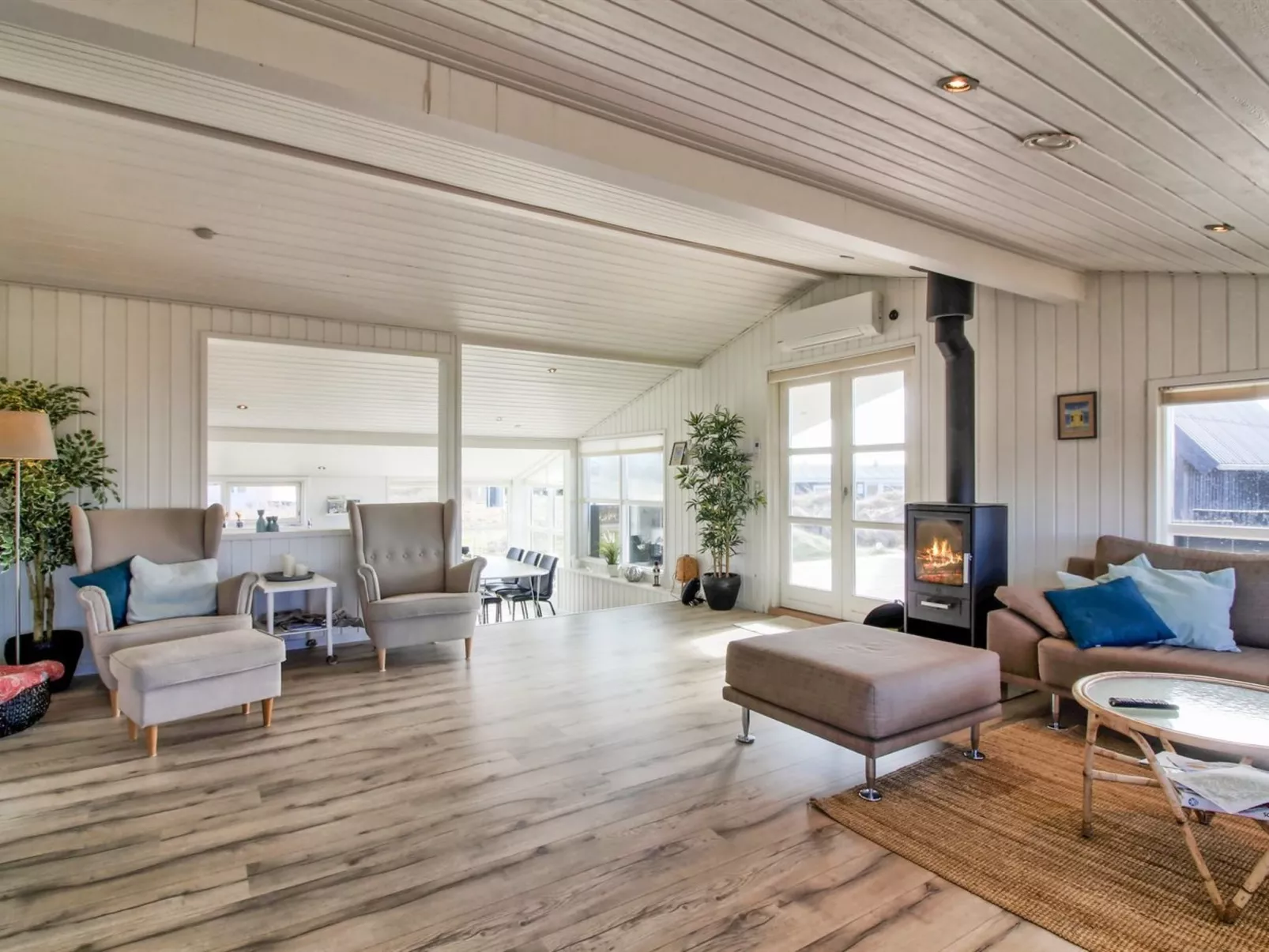 "Bertil" - 400m from the sea-Dedans