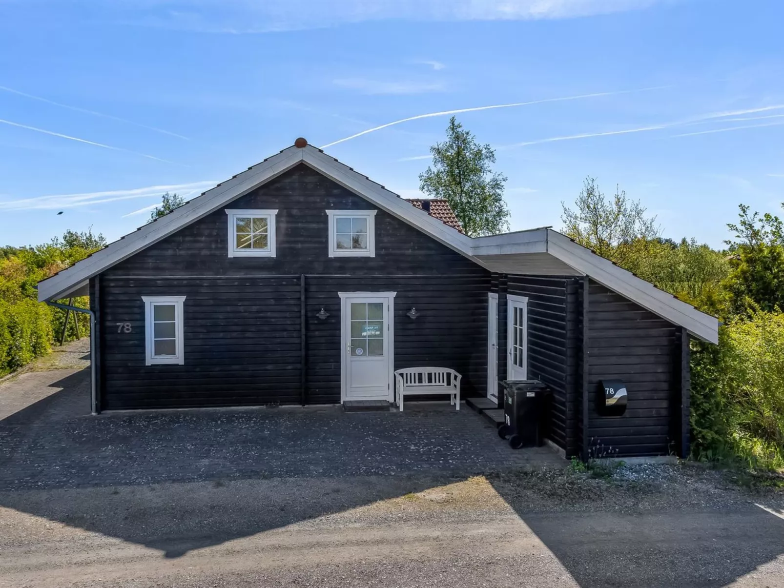 "Zişan" - 1.1km from the sea-Outside