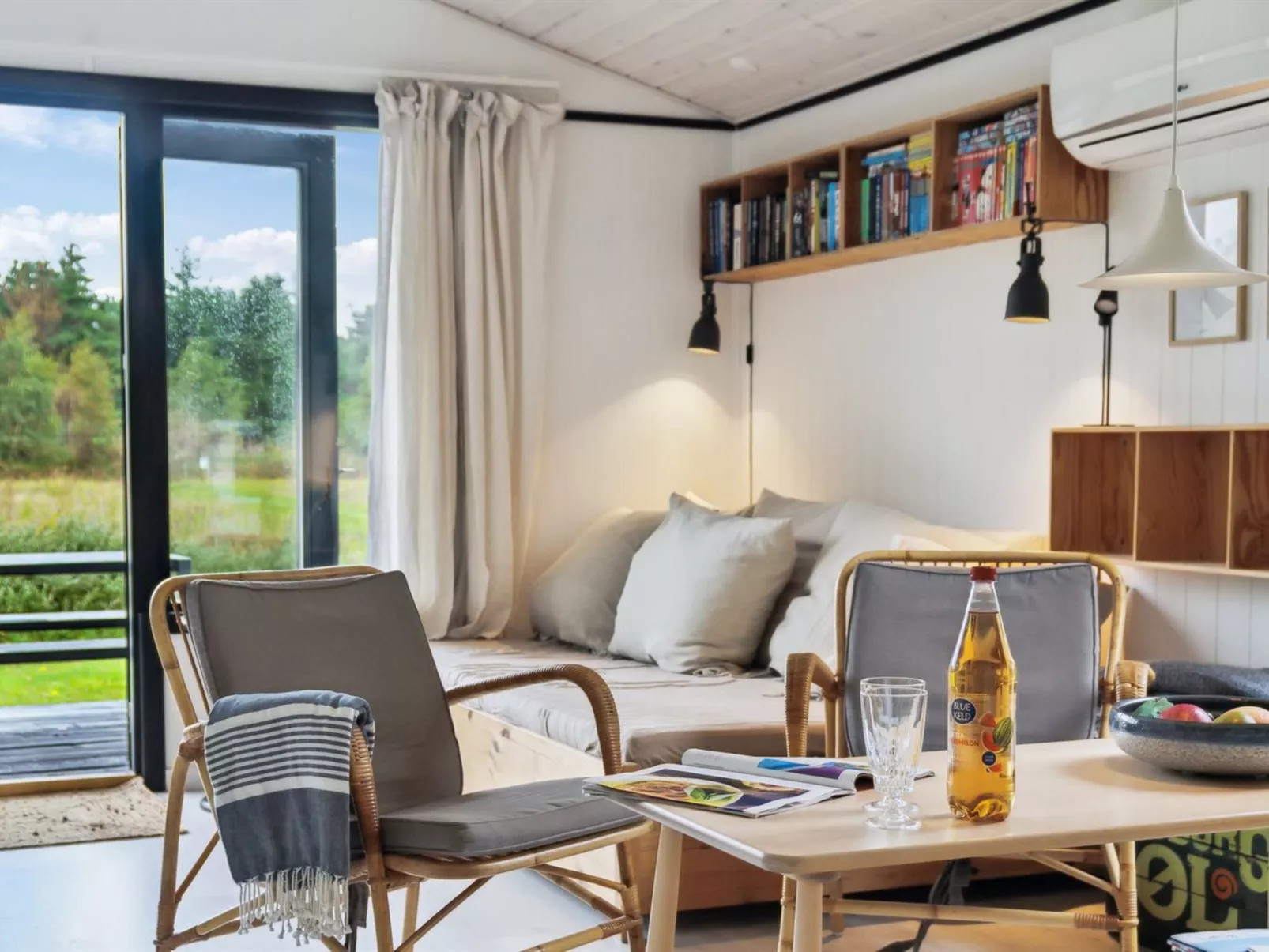 "Shayene" - 2.5km from the sea-Dedans