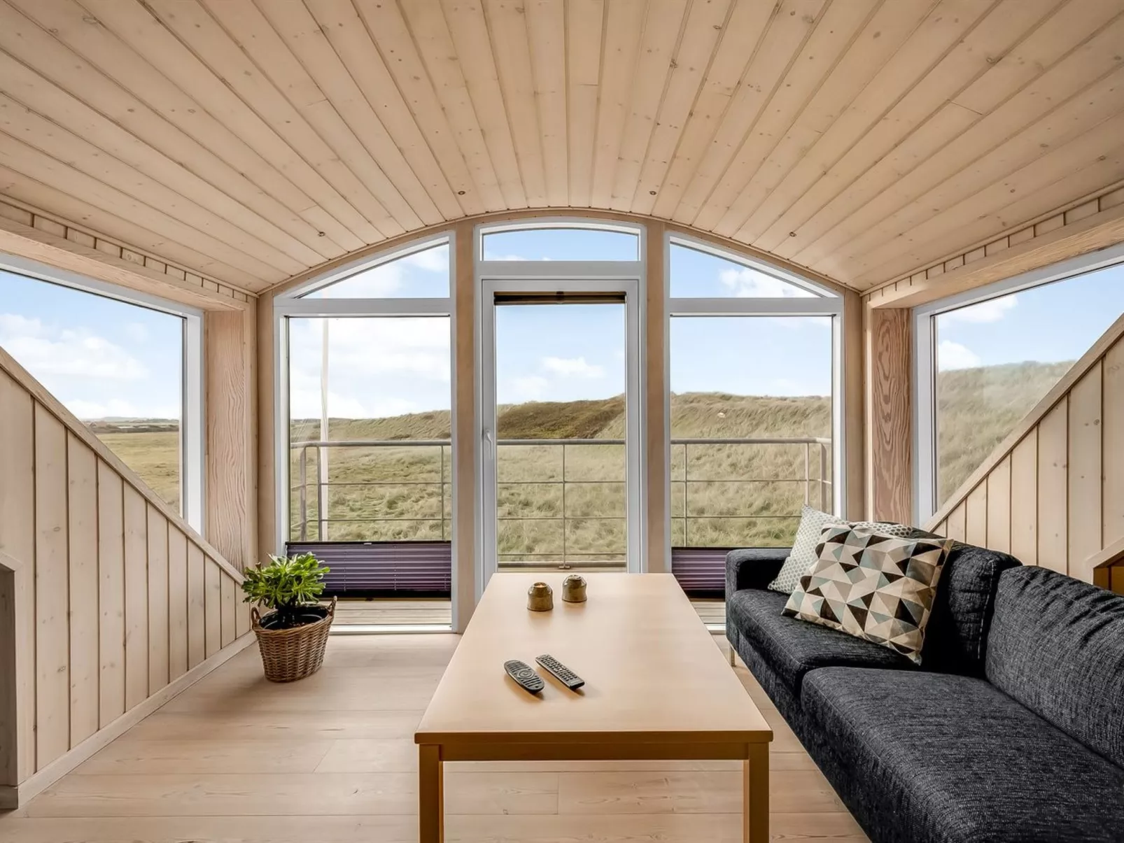 "Ali" - 75m from the sea-Inside