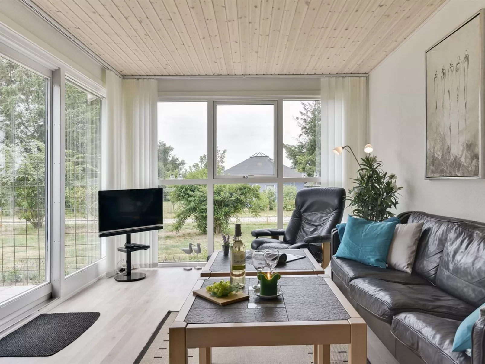 "Locan" - 1.2km from the sea-Inside