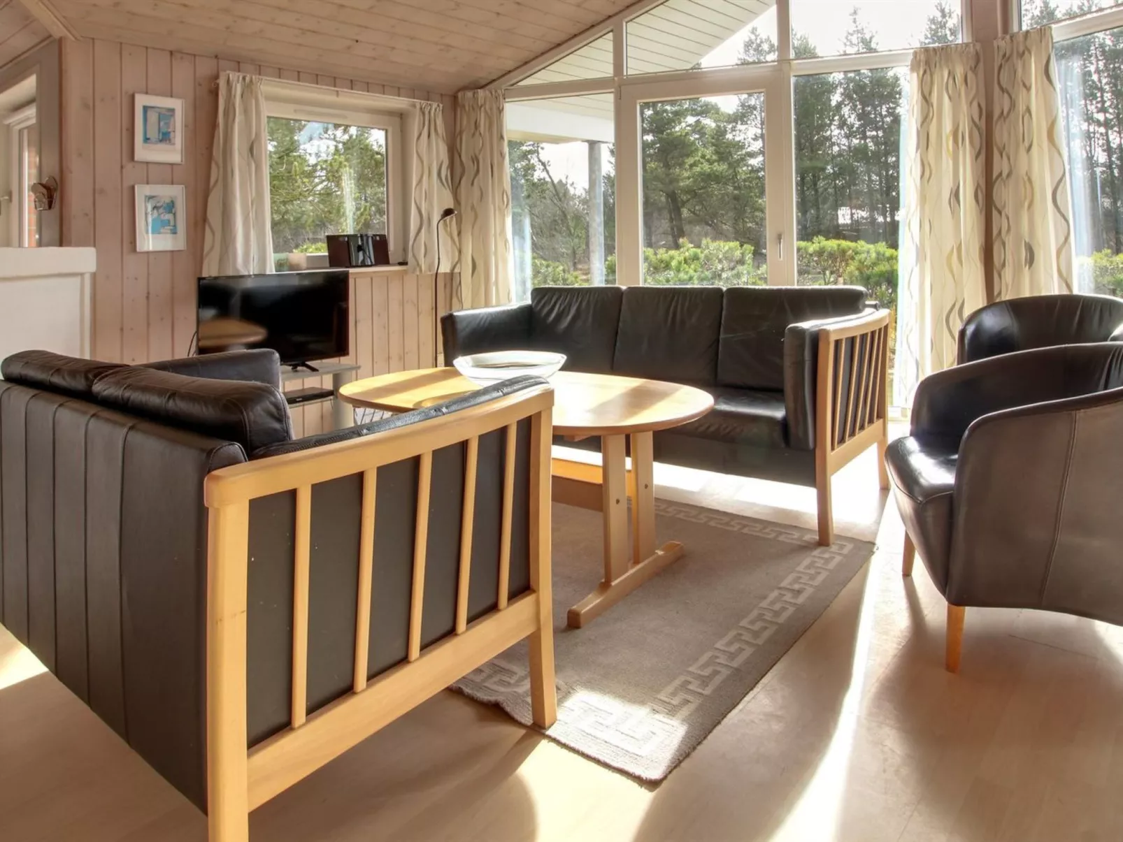 "Taisto" - 1.8km from the sea-Inside