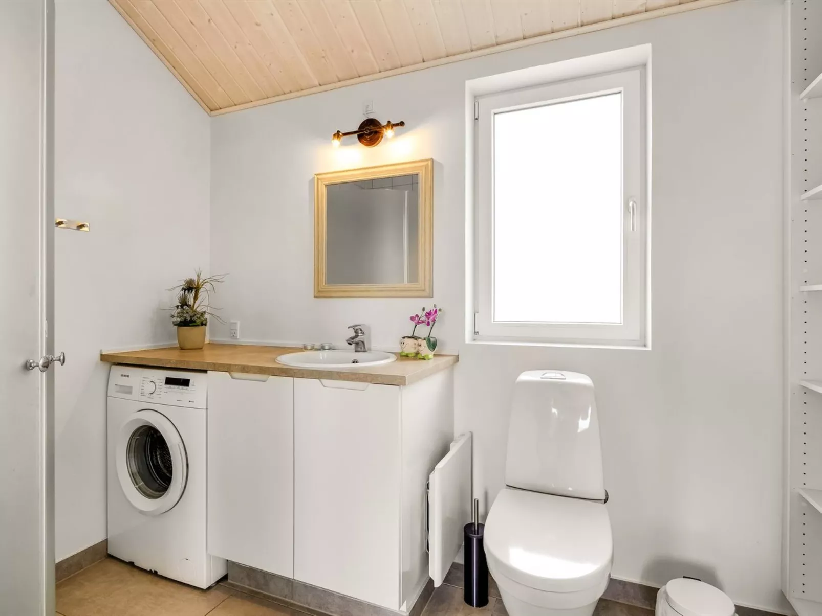 "Mara" -  from the sea-Dedans