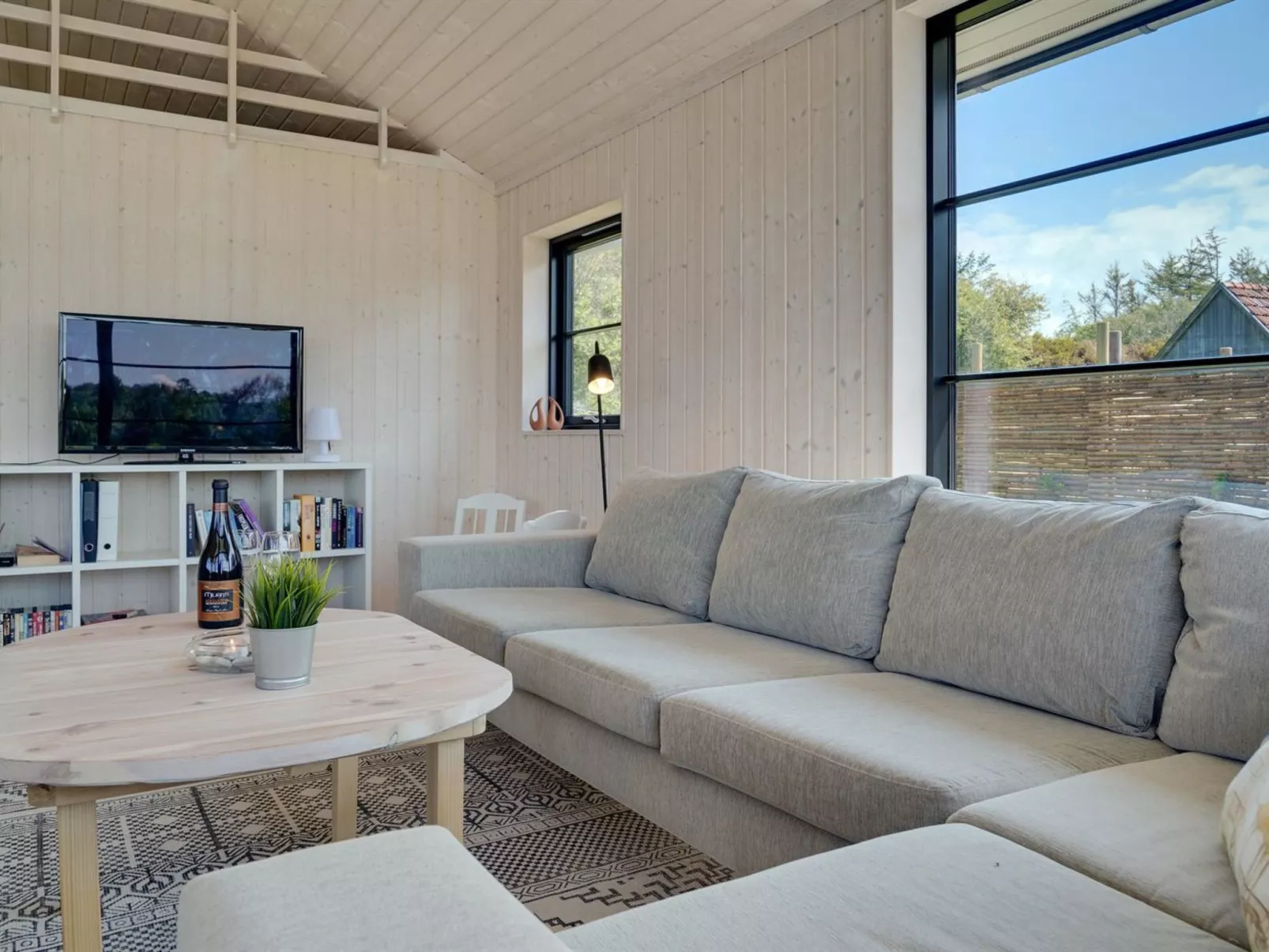 "Gunver" - 150m from the sea-Inside