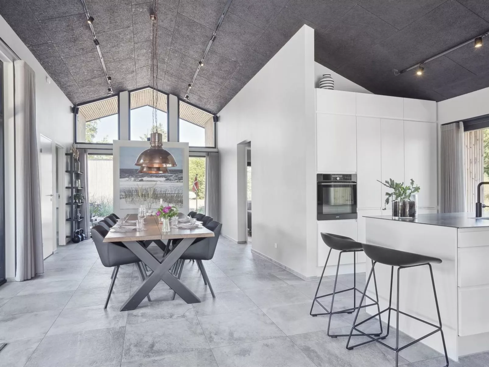 "Anderson" -  from the sea-Drinnen