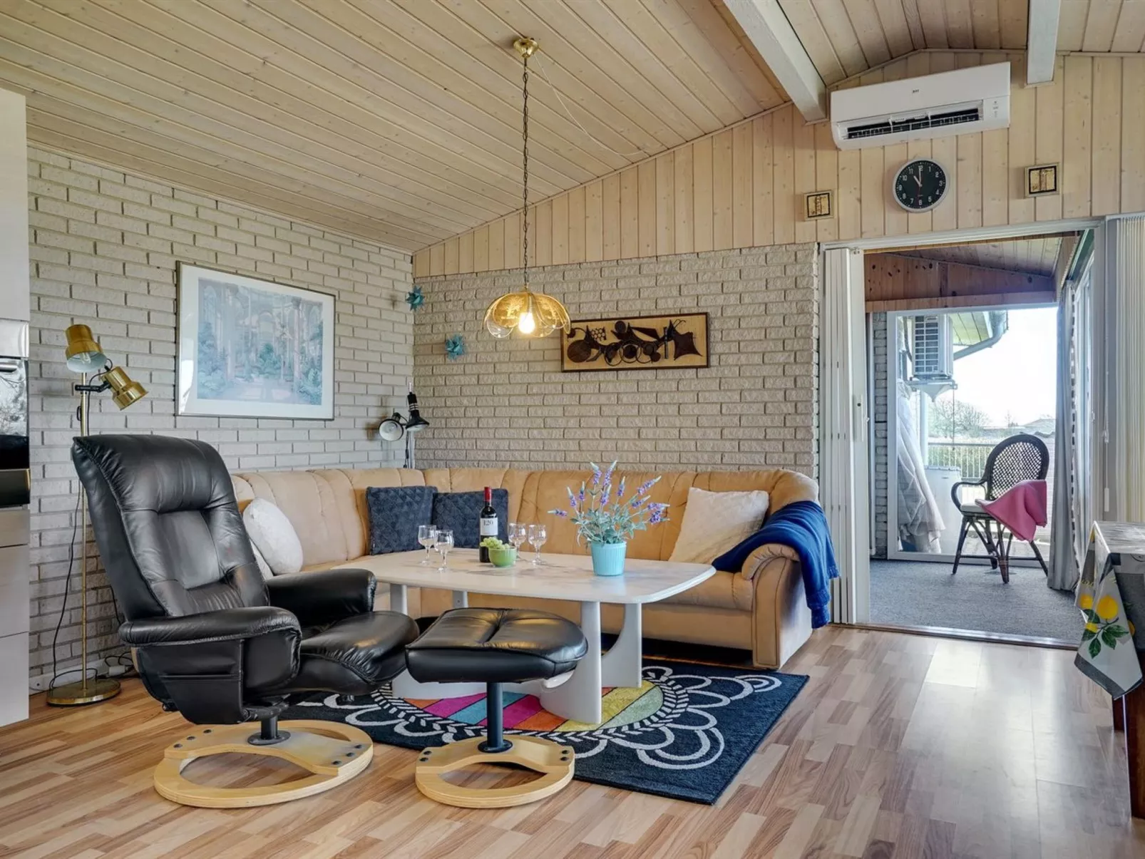 "Anselma" - 800m to the fjord - Inside