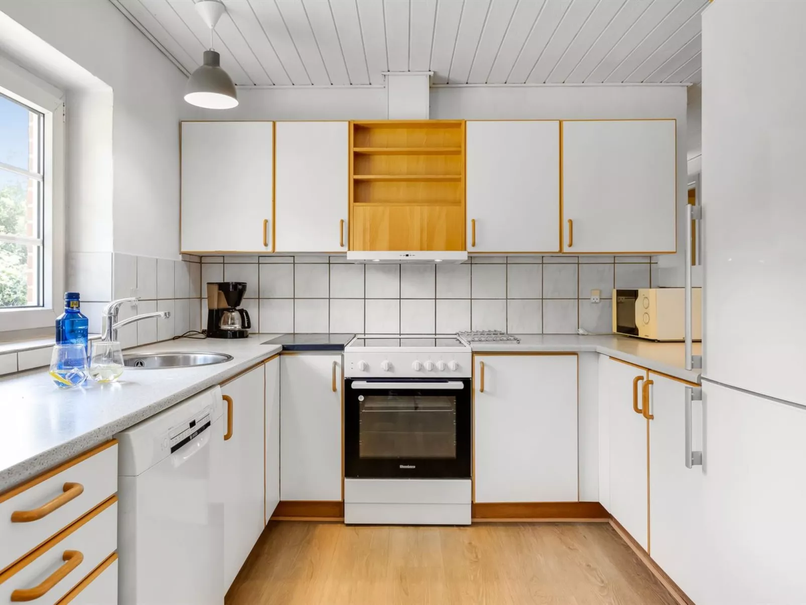 "Marilisa" - 700m to the fjord-Drinnen