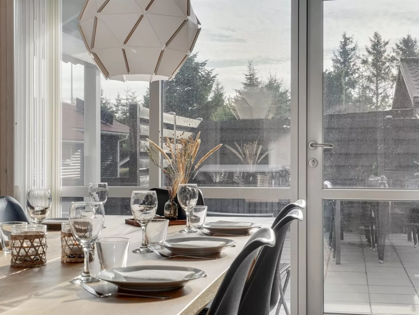 "Swavi" -  from the sea-Dedans