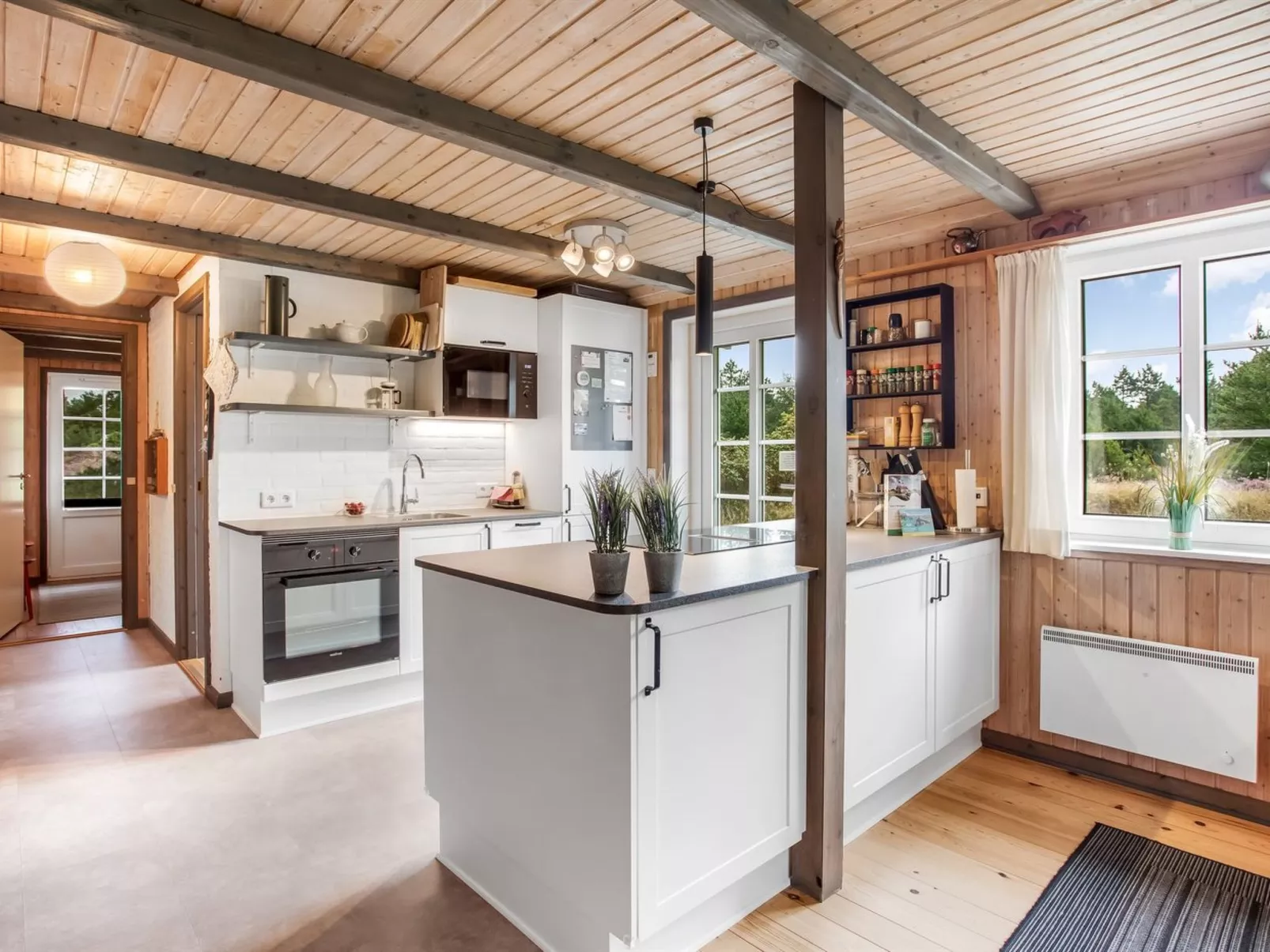 "Hakun" - 4km from the sea-Dedans