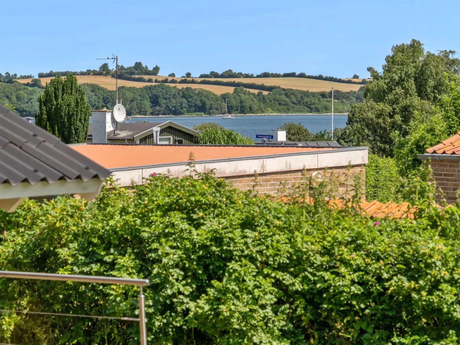 "Hwiting" - 200m from the sea-Outside