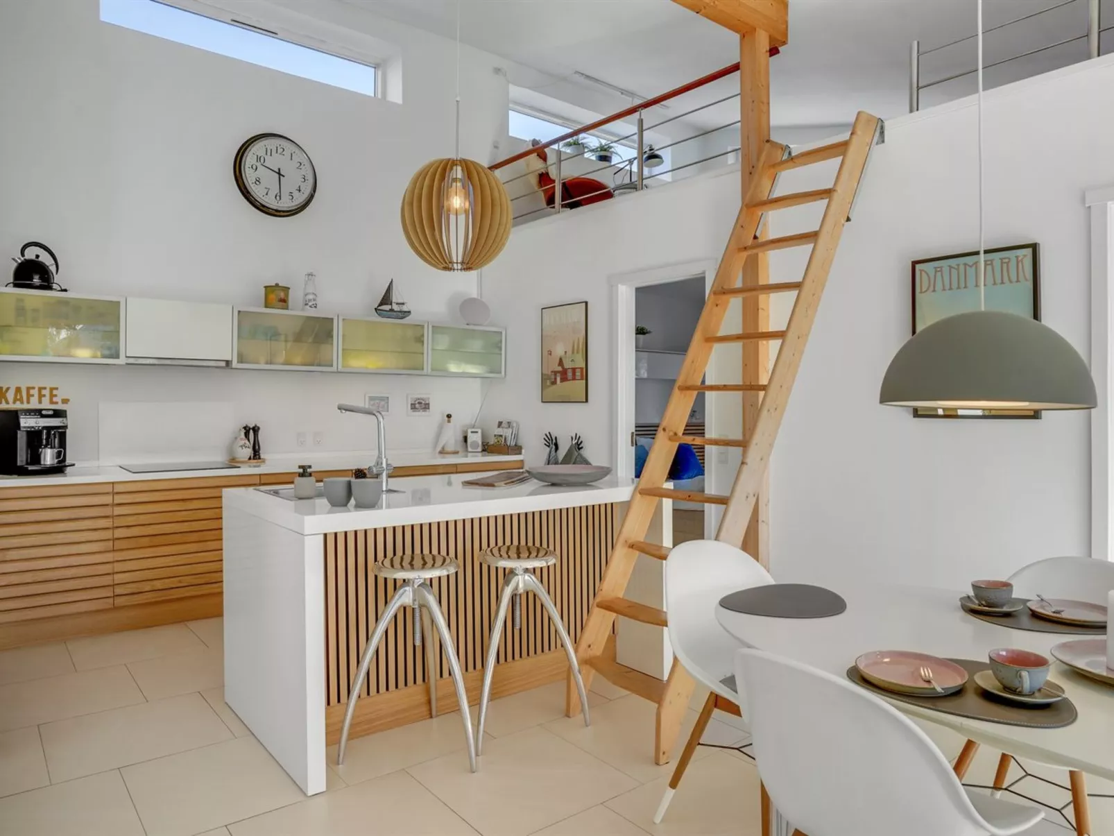 "Biorn" - 70m from the sea-Inside