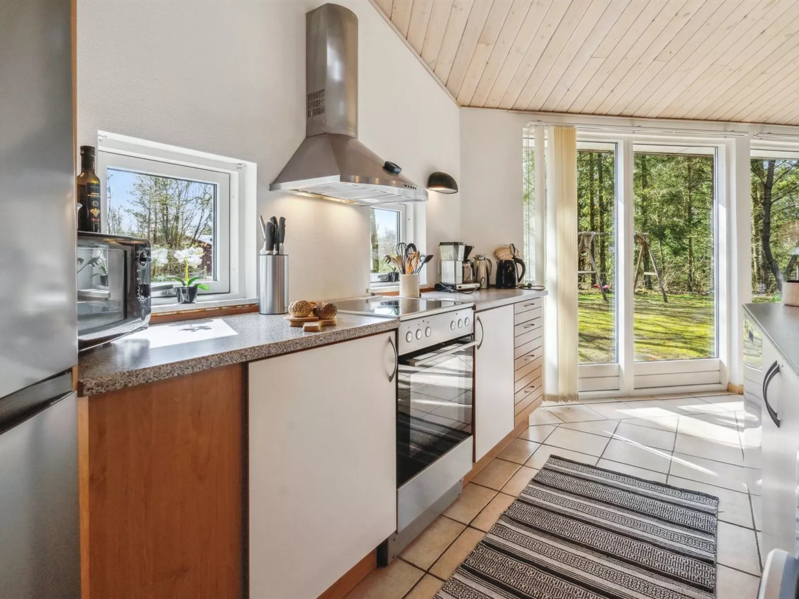 "Amanda" - 30km from the sea-Inside