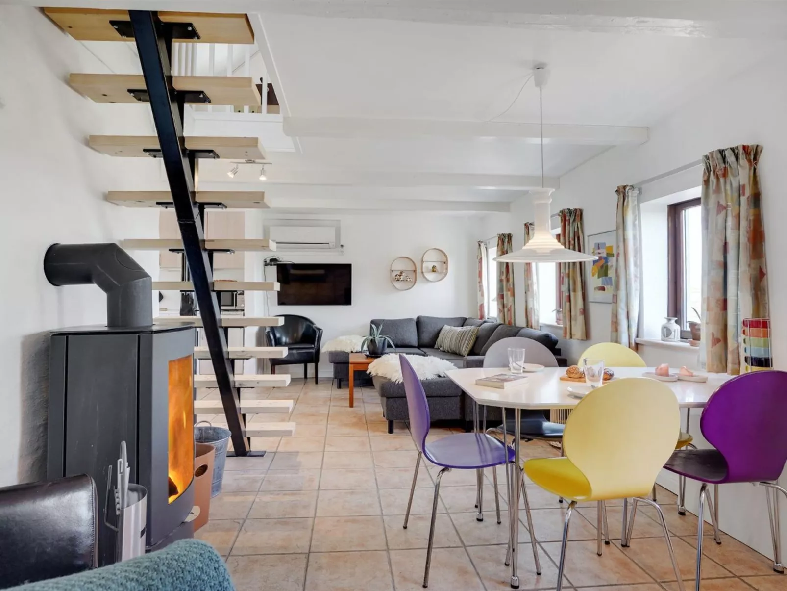 "Malene" - 700m to the fjord-Inside