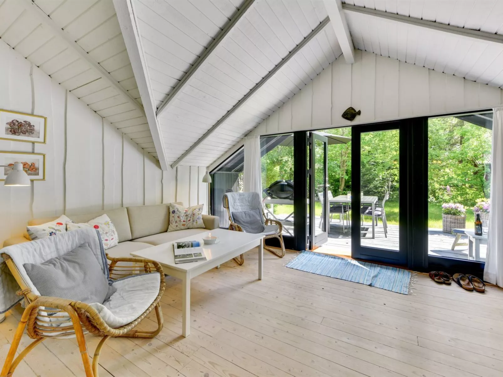 "Alika" - 200m to the fjord-Inside