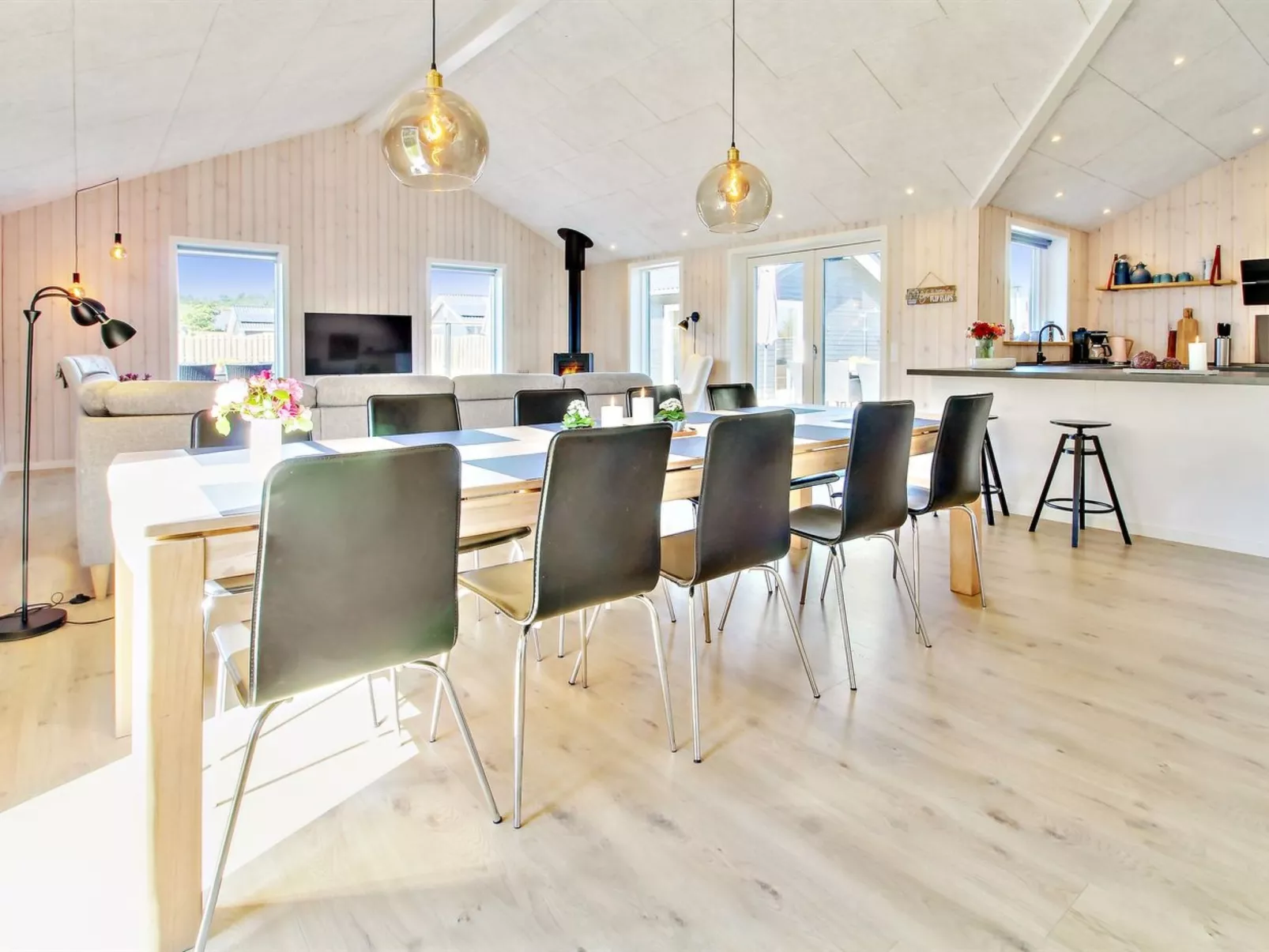 "Anuk" - 2.3km from the sea-Drinnen