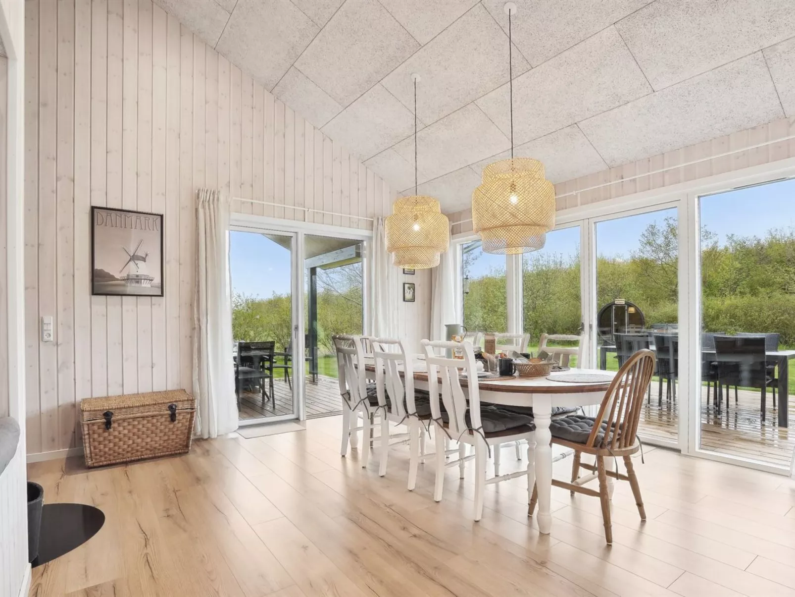 "Hasten" - 600m from the sea-Inside