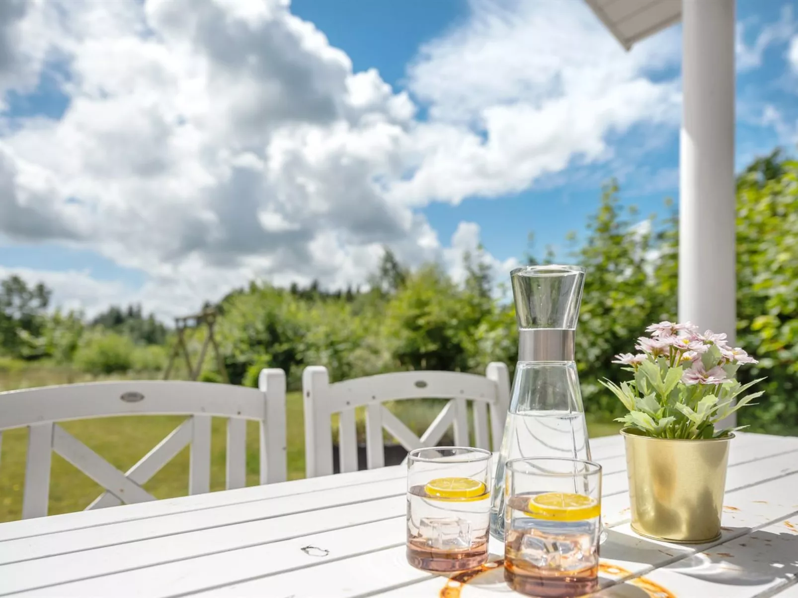 "Estrid" - 30km from the sea-Draußen