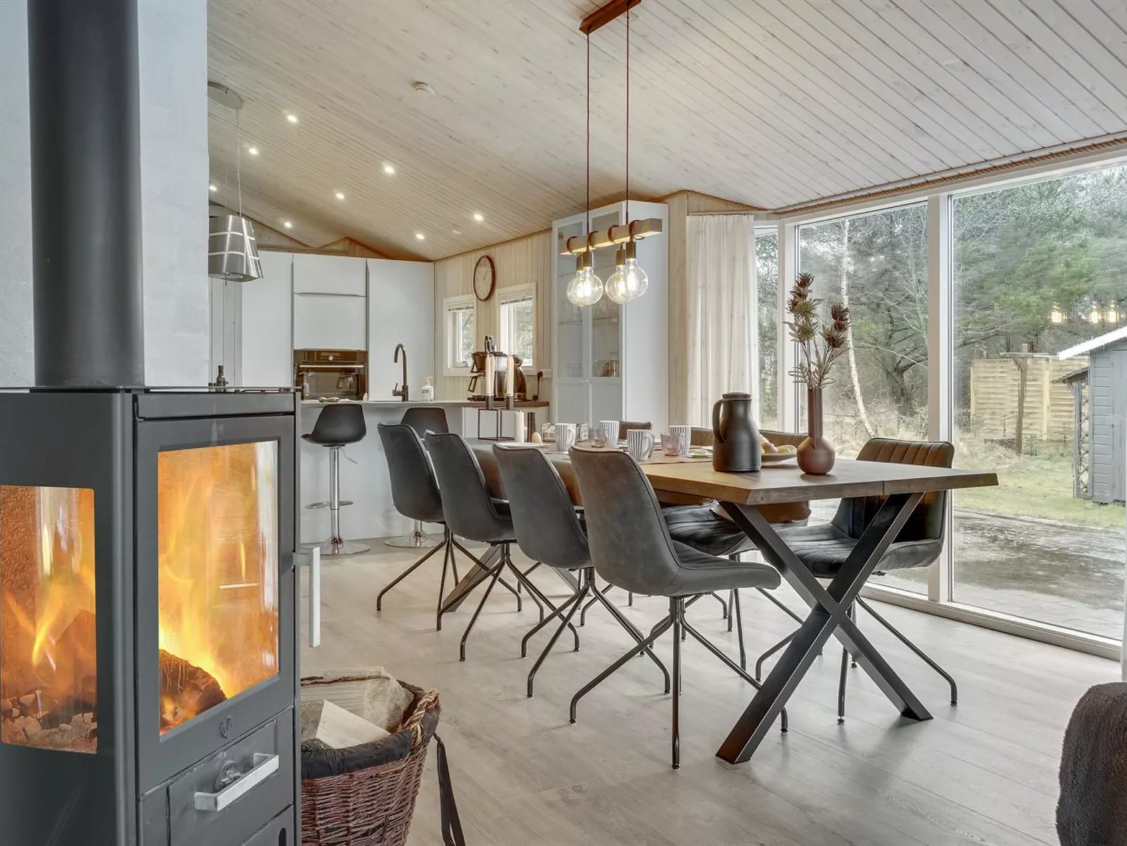 "Sighbiorn" - 950m from the sea-Inside