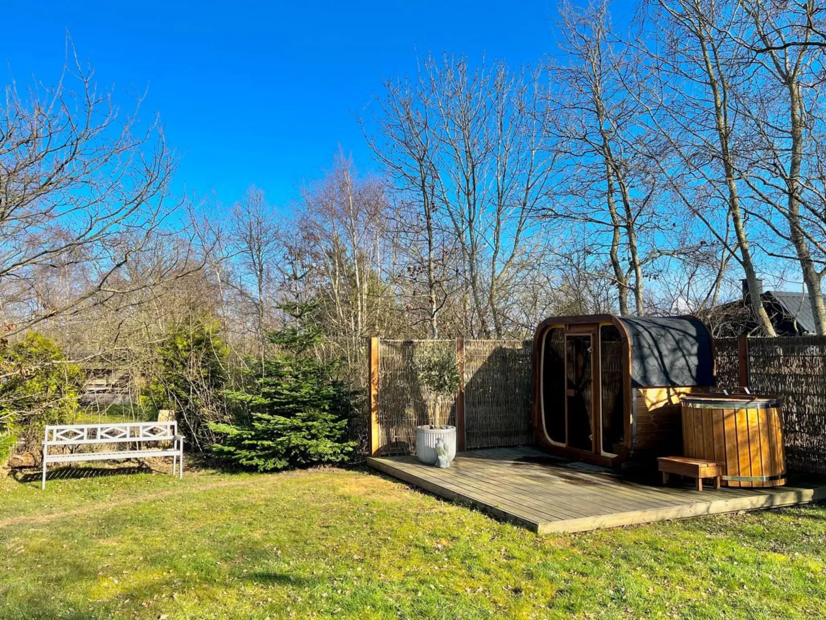 "Hævnir" - 1km from the sea-Dedans