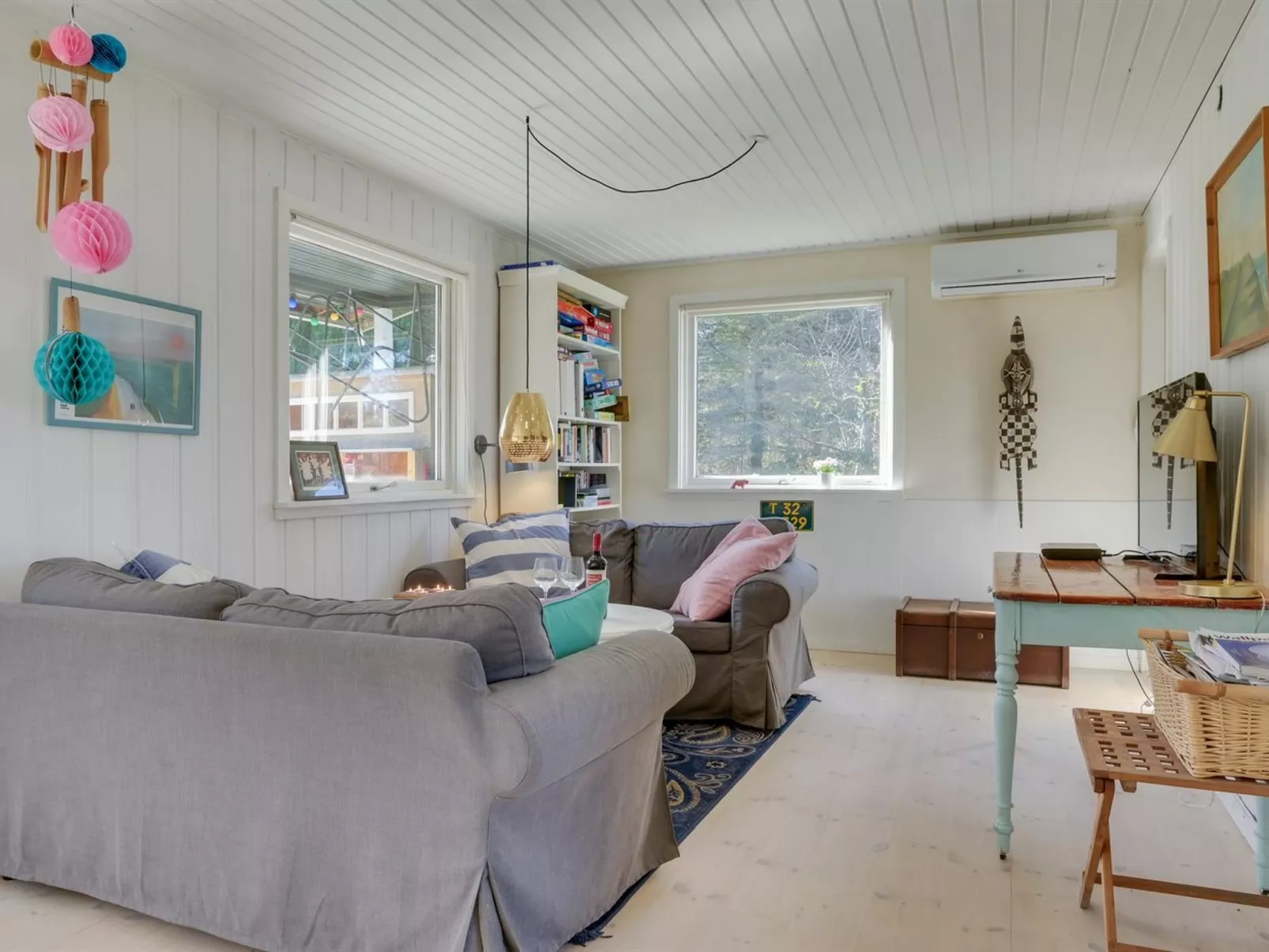 "Eragon" - 1.2km from the sea-Inside