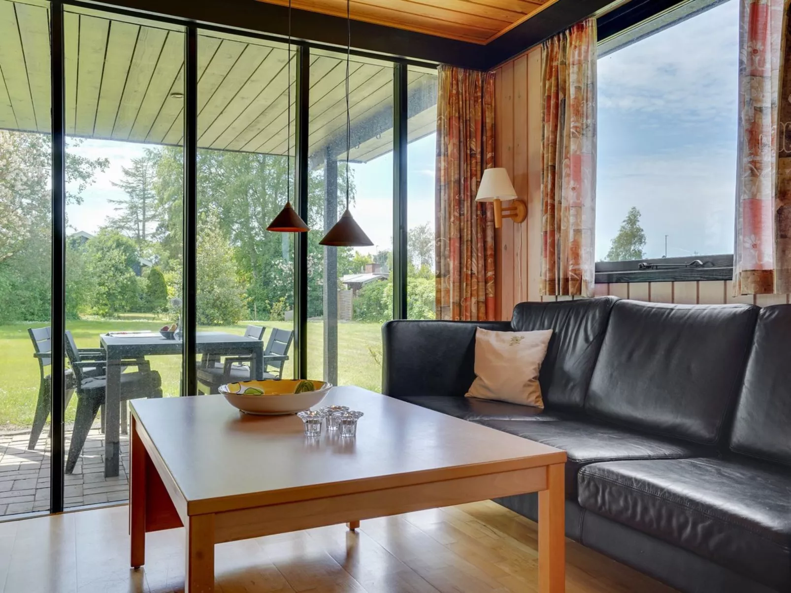 "Veljan" - 400m from the sea-Drinnen