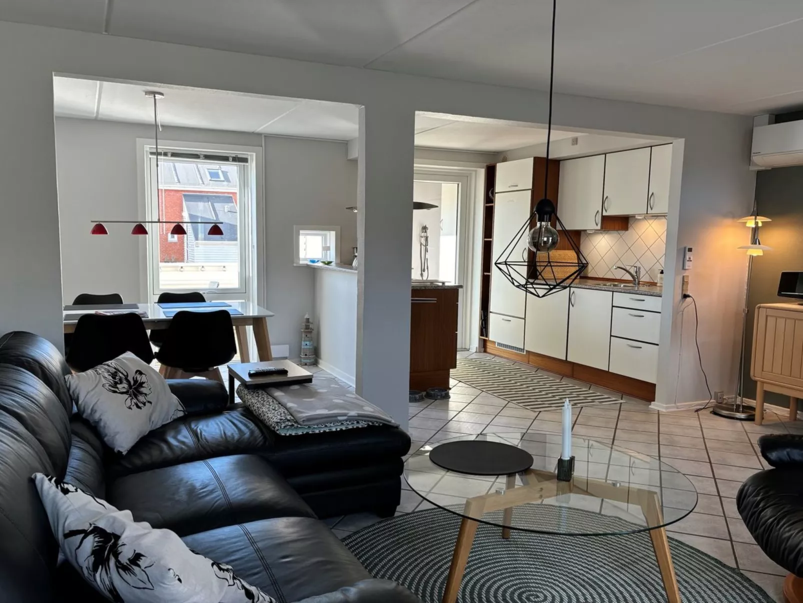 "Bosse" - 2.3km from the sea - Inside