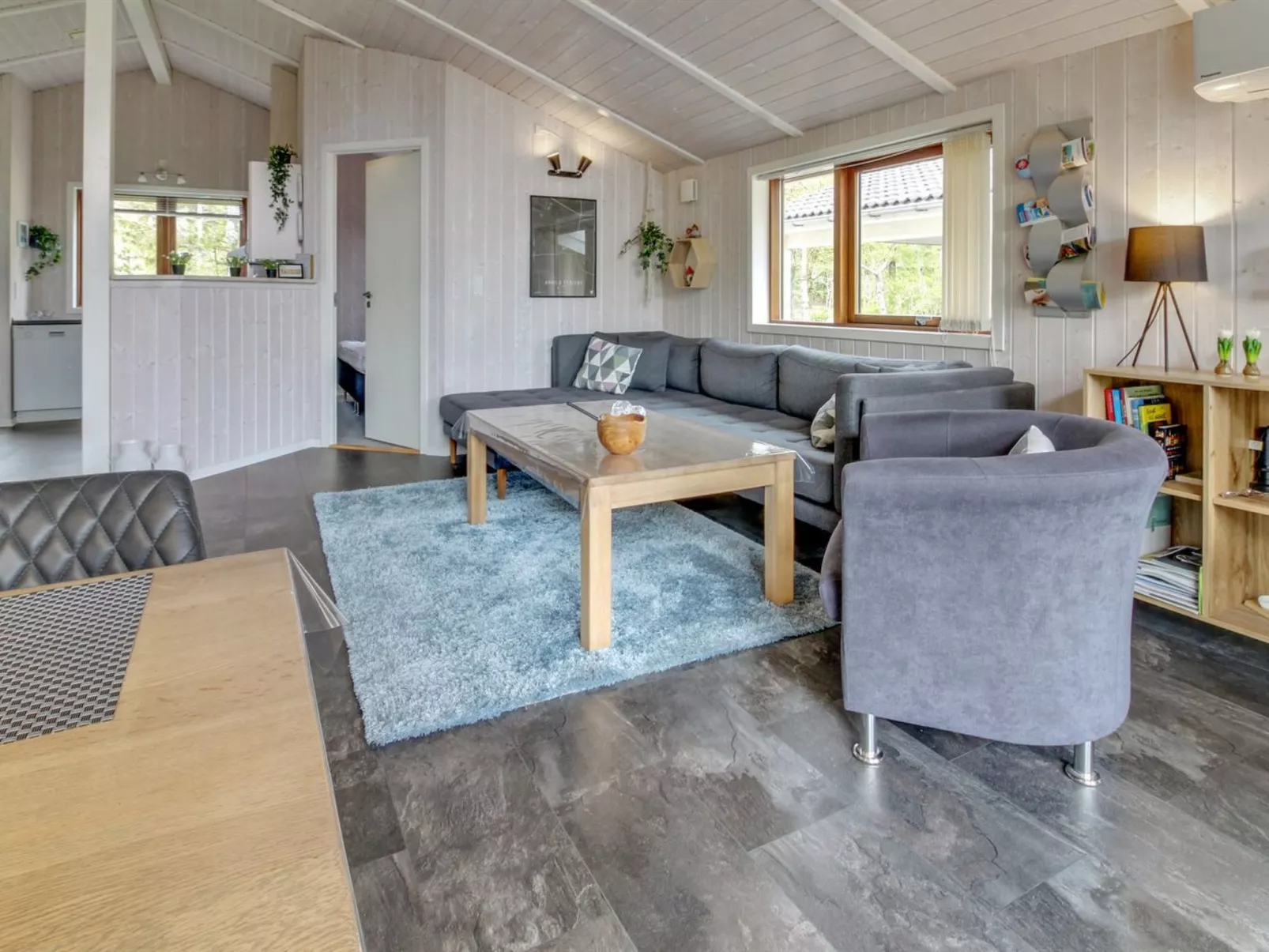 "Arvi" - 30km from the sea-Inside